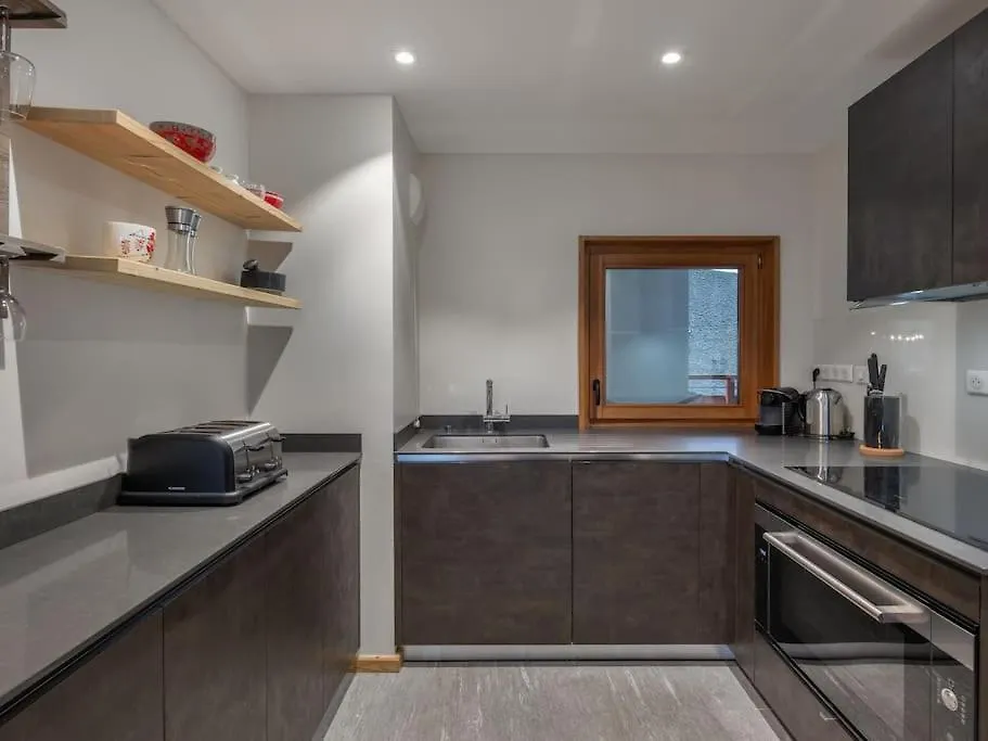 Les Flambeaux - Apt B21 Chatel 0*,  France